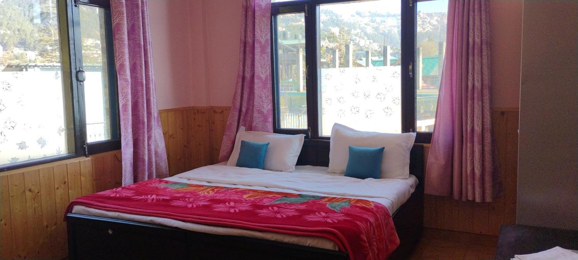 Thakur Homes- Couple And Family Friendly Homestay Шімла Екстер'єр фото
