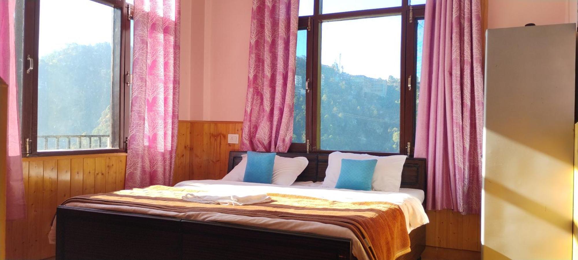 Thakur Homes- Couple And Family Friendly Homestay Шімла Екстер'єр фото