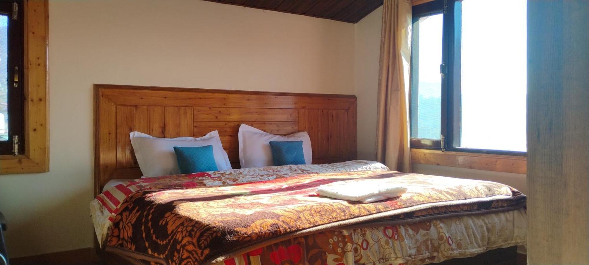 Thakur Homes- Couple And Family Friendly Homestay Шімла Екстер'єр фото